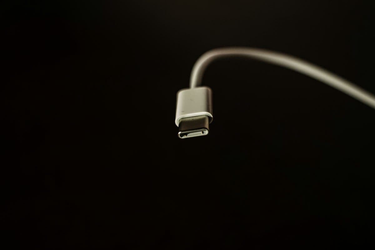 Cables and accessories